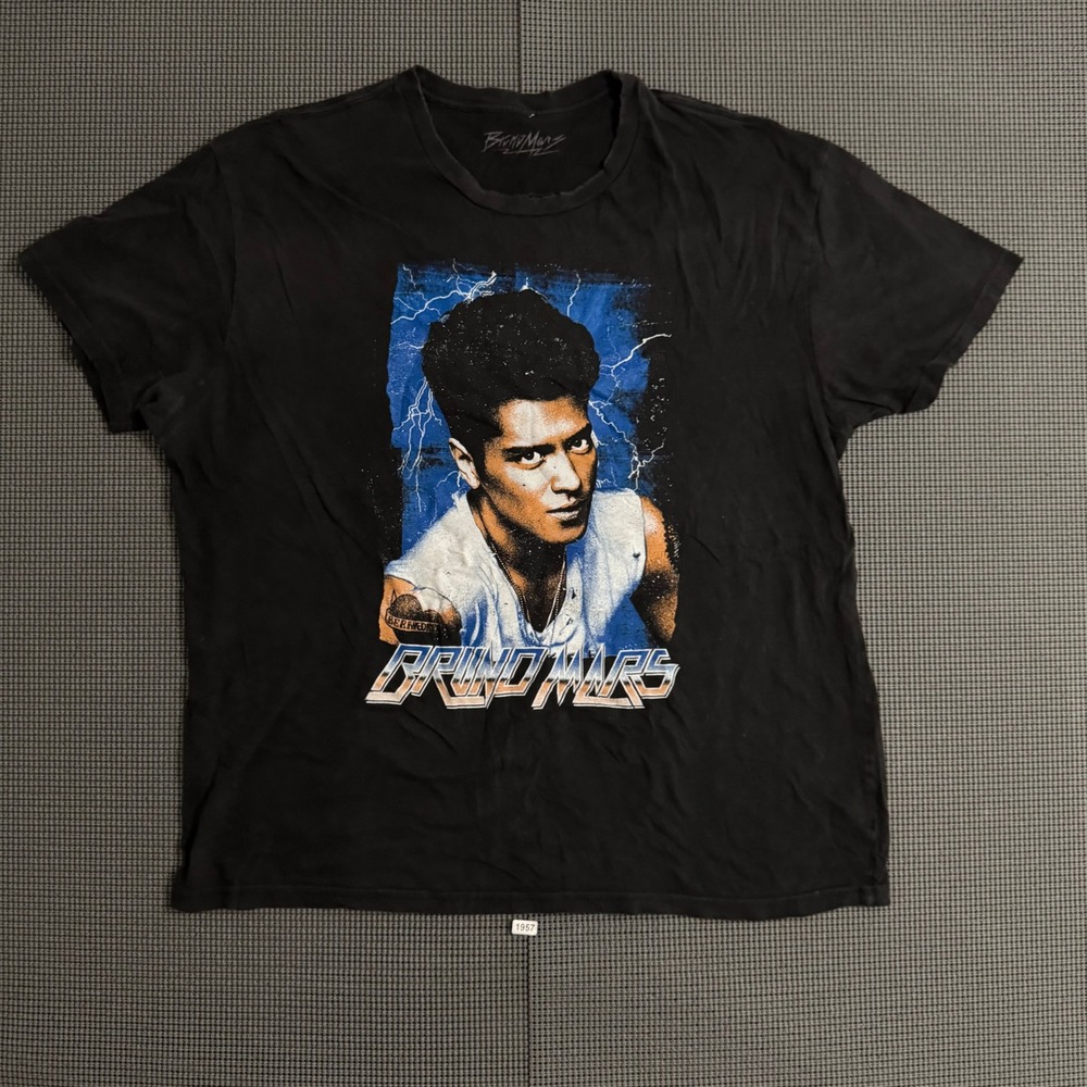 Bruno Mars Moonshine Jungle Tour Graphic Concert T-Shirt Black XL 2013 2014